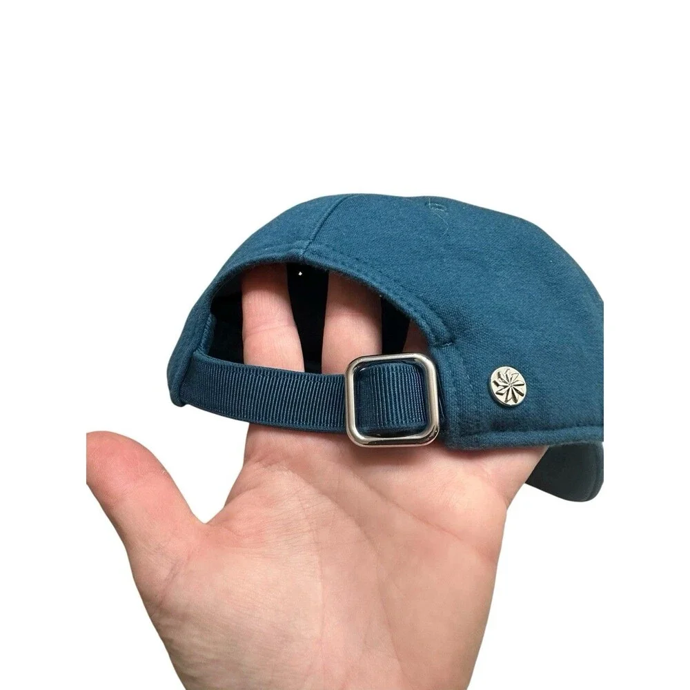 Athleta Women's One Size Blue TRIUMPH Kinetic Baseball Cap Sardinia Blue Knit